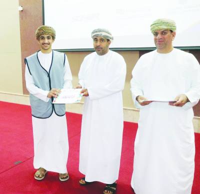 ختام البرنامج الشتوي للطلبة الموهوبين بشمال الباطنة ختام البرنامج الشتوي للطلبة الموهوبين بشمال الباطنة