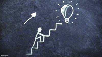 وسائل التواصل توسّع الفجوة بين الأجيال .. وحماية القيم مسؤولية مشتركة