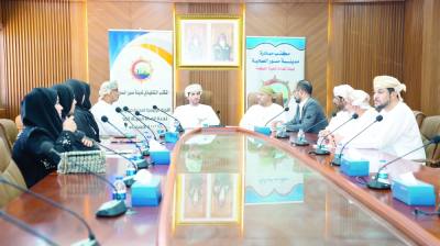 اتفاقية تعاون لتنفيذ مراكز معززة للصحة بولاية صور