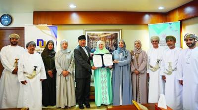 “الجامعة الوطنية” تتسلم شهادة الاعتماد المؤسسي