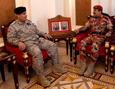 بحث مجالات التعاون العسكري مع السعودية