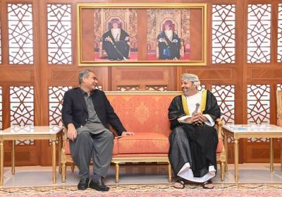 سلطنة عُمان وباكستان تستعرضان مسيرة التعاون الثنائي